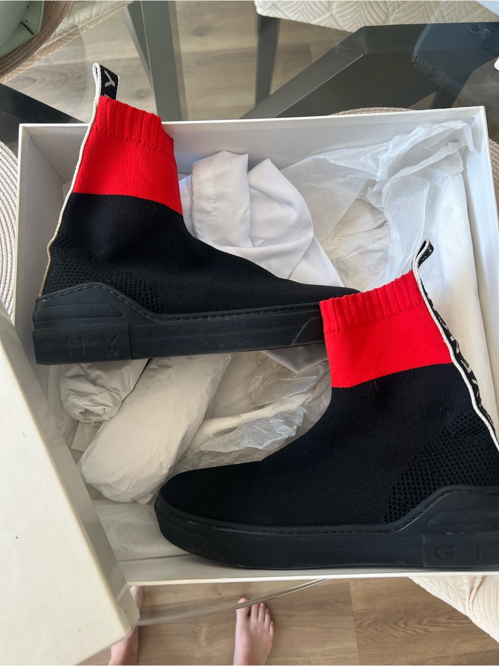 Givenchy George V Sock Men’s Shoes black/red